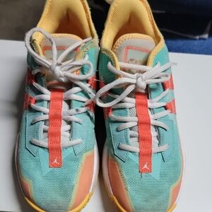 Jordan Sneakers in Yellow and Pink